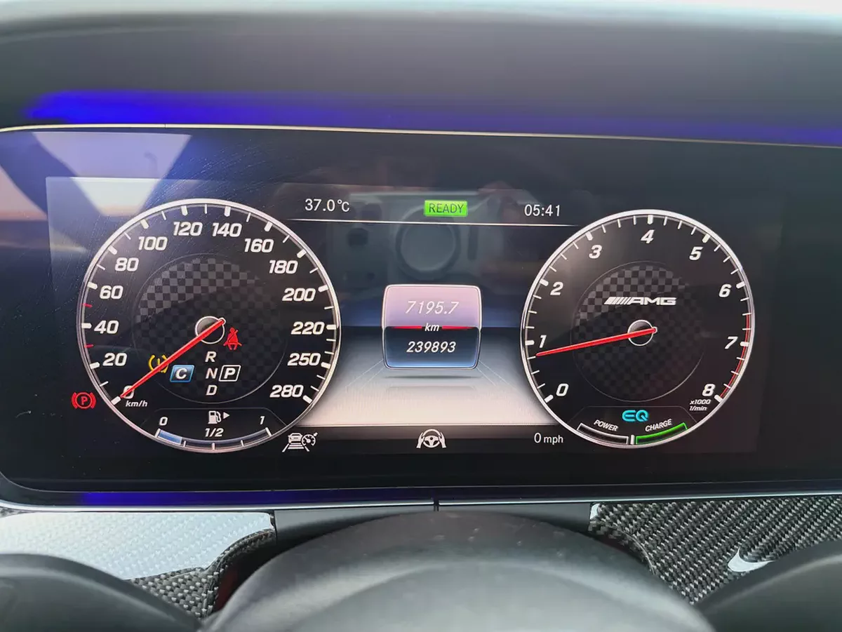 مرسيدس CLS53 4MATIC AMG رمادي / احمر 2019 (خليجي)-13-13