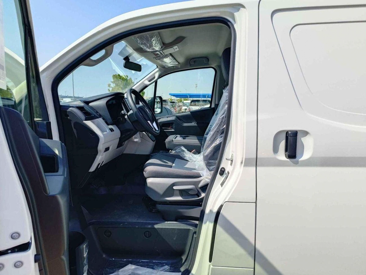 Toyota Hiace TOYOTA HIACE CARGO LOW ROOF || 3.5L PETROL A/T V6 (CODE # HCLRAE)-11-0