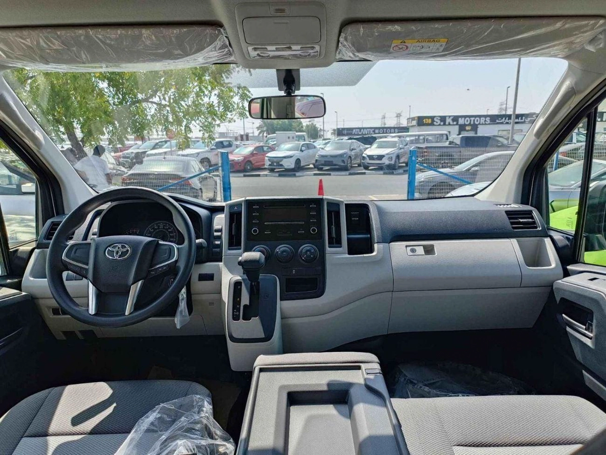 Toyota Hiace TOYOTA HIACE CARGO LOW ROOF || 3.5L PETROL A/T V6 (CODE # HCLRAE)-13-0