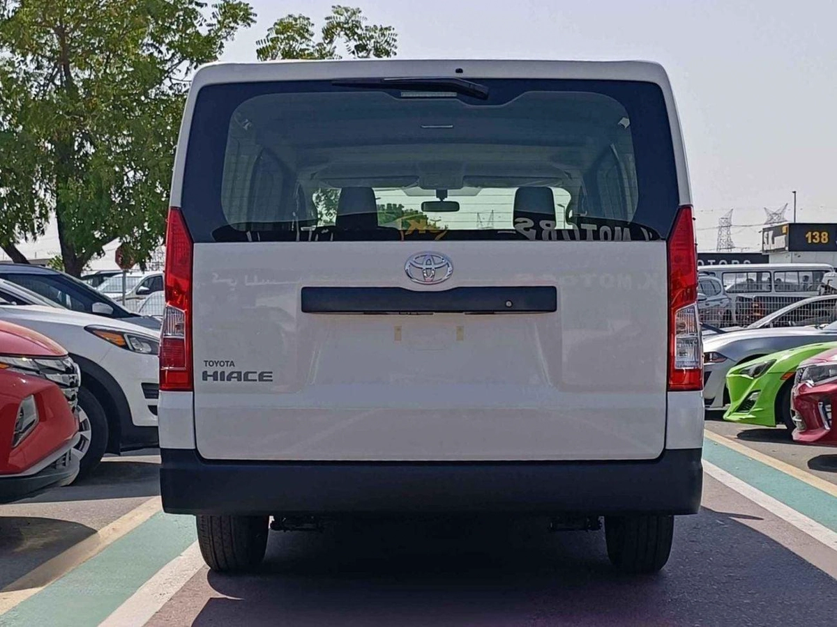 Toyota Hiace TOYOTA HIACE CARGO LOW ROOF || 3.5L PETROL A/T V6 (CODE # HCLRAE)-3-0