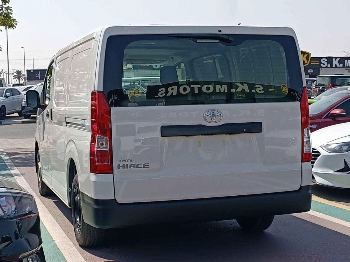 Toyota Hiace TOYOTA HIACE CARGO LOW ROOF || 3.5L PETROL A/T V6 (CODE # HCLRAE)-5-0