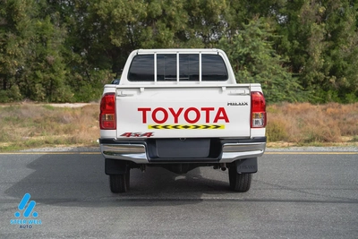 2022 Toyota Hilux GL 2.7L Automatic Dual Cab Pickup | GCC Specs | Four Wheel Drive-7