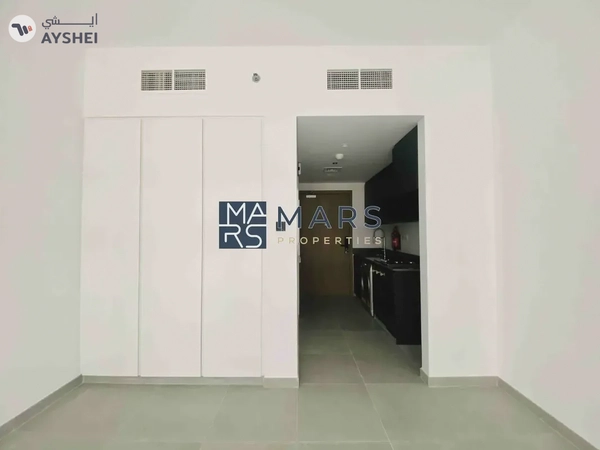 Luxury Brand New Studio in Tiraz