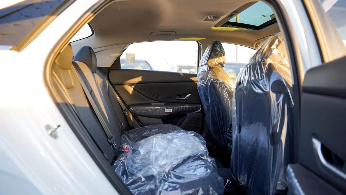 HYUNDAI ELANTRA 1.5L PETROL CHINESE SPECS 2025 MODEL-8-8