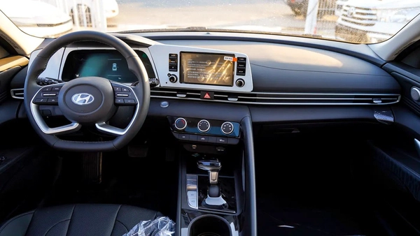 HYUNDAI ELANTRA 1.5L PETROL CHINESE SPECS 2025 MODEL