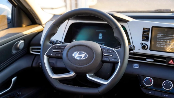 HYUNDAI ELANTRA 1.5L PETROL CHINESE SPECS 2025 MODEL