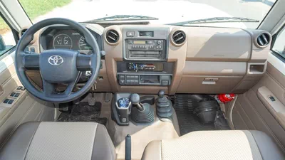Toyota Land Cruiser Pick Up-12