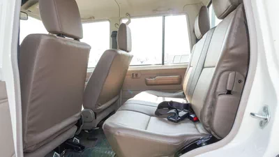 Toyota Land Cruiser Pick Up-16