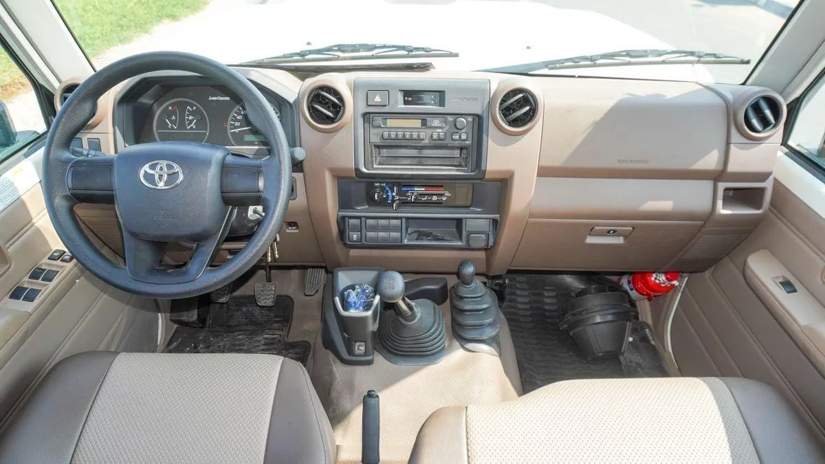 Toyota Land Cruiser Pick Up-12-0