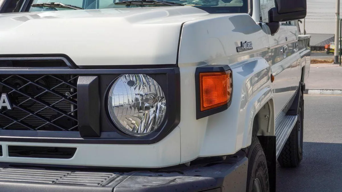 Toyota Land Cruiser Pick Up-18-0
