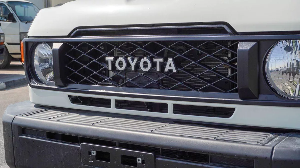 Toyota Land Cruiser Pick Up-19-0
