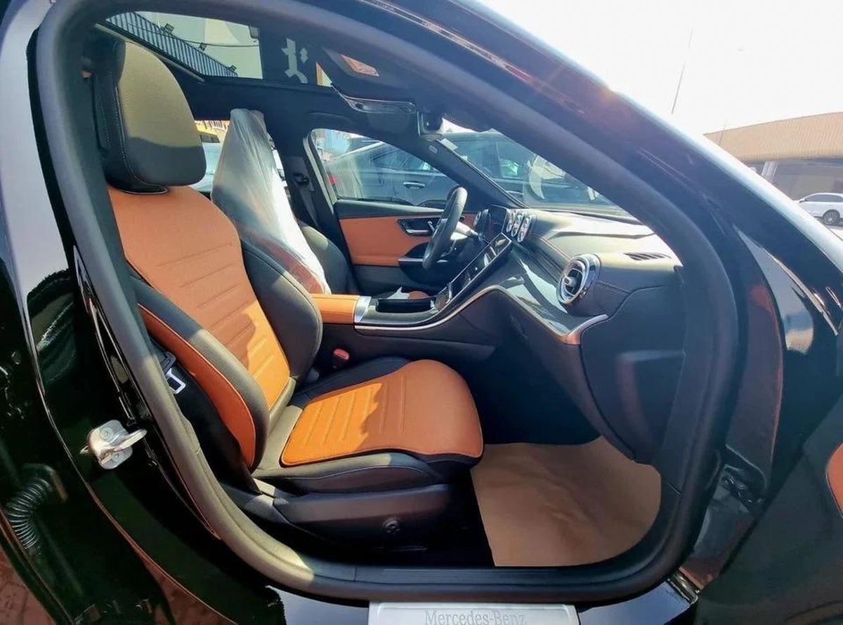 Mercedes Benz C200 AMG Agency Warranty 2026 GCC - AED 205,000 (AED 242,000)-13-13