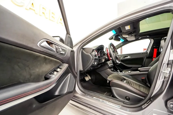 AED 1237 PM | MERCEDES BENZ A45 4MATIC AMG 2018 | PRISTINE CONDITION | 2 YEAR WARRANTY