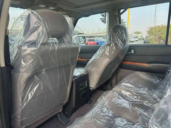 2023 Nissan Patrol Safari - GCC Specs - Brand New