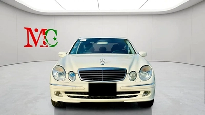 BENZ E240 | V6 | CLEAN CAR FRESH JAPAN IMPORT-7
