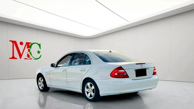 BENZ E240 | V6 | CLEAN CAR FRESH JAPAN IMPORT-6