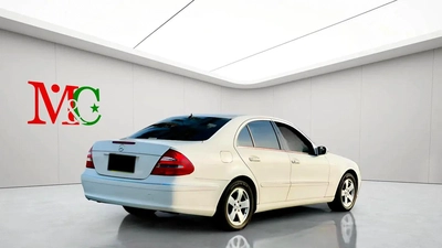 BENZ E240 | V6 | CLEAN CAR FRESH JAPAN IMPORT-4