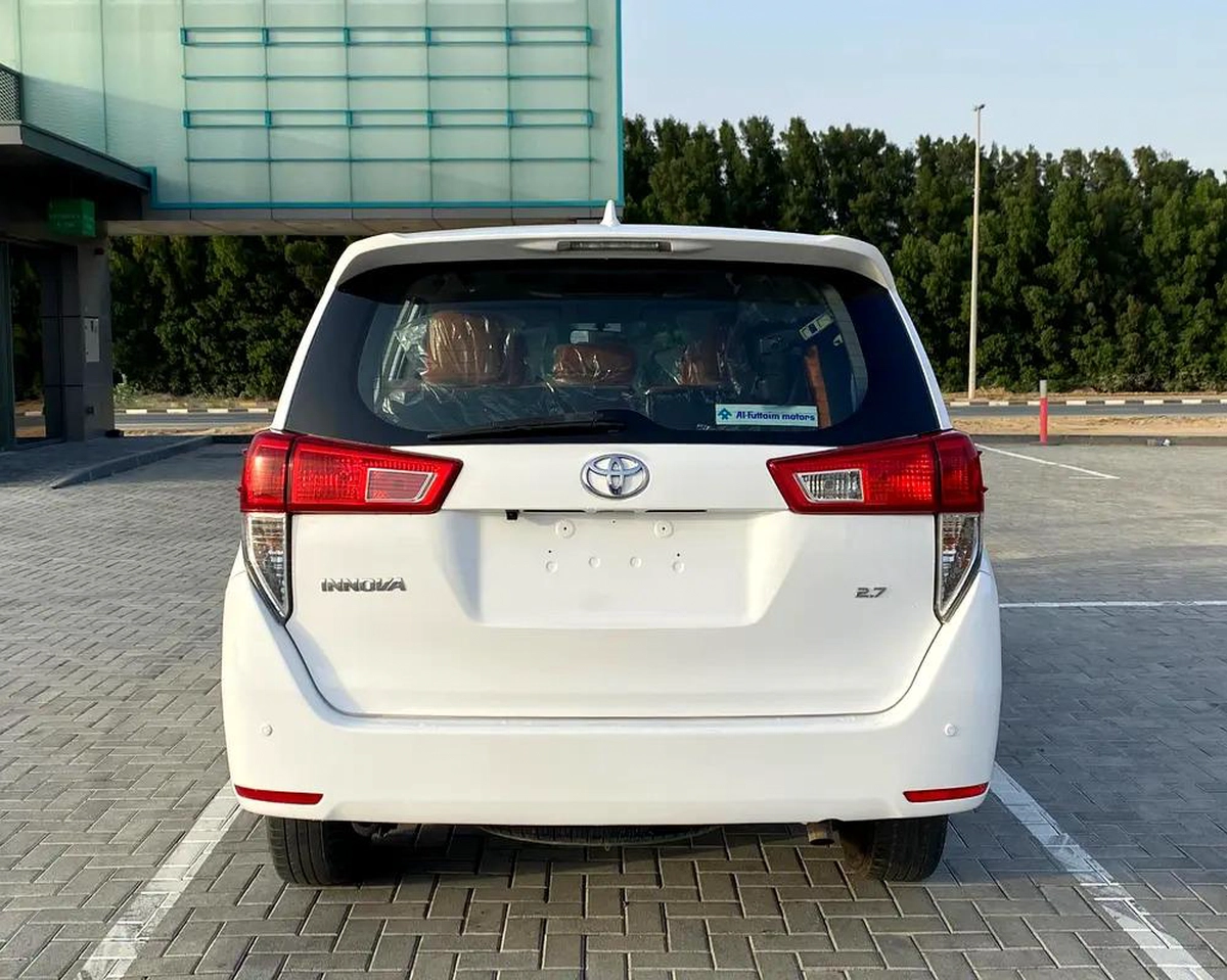 Toyota Innova SE-9-9