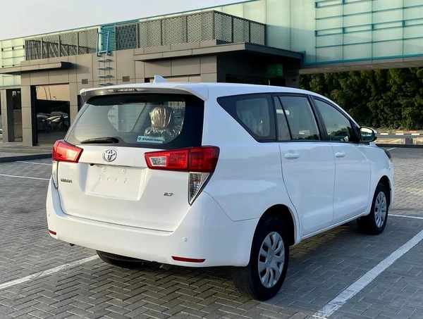 Toyota Innova SE