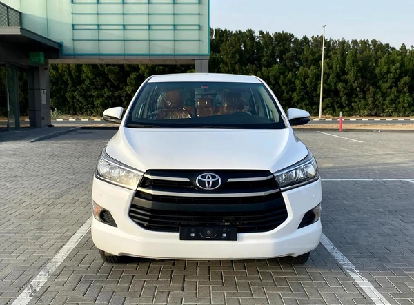 Toyota Innova SE