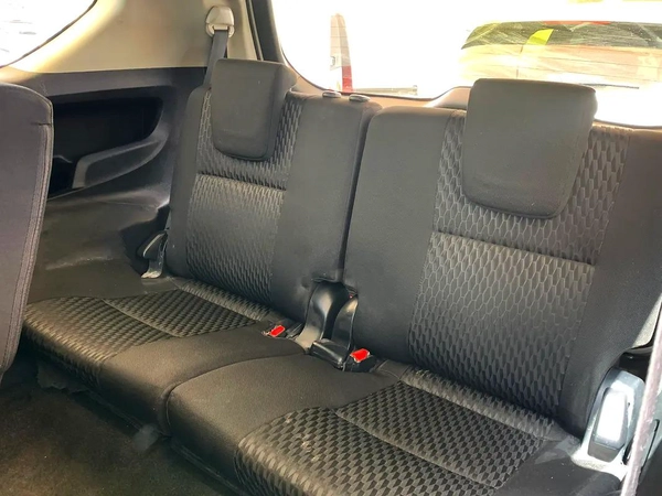 Toyota Innova SE