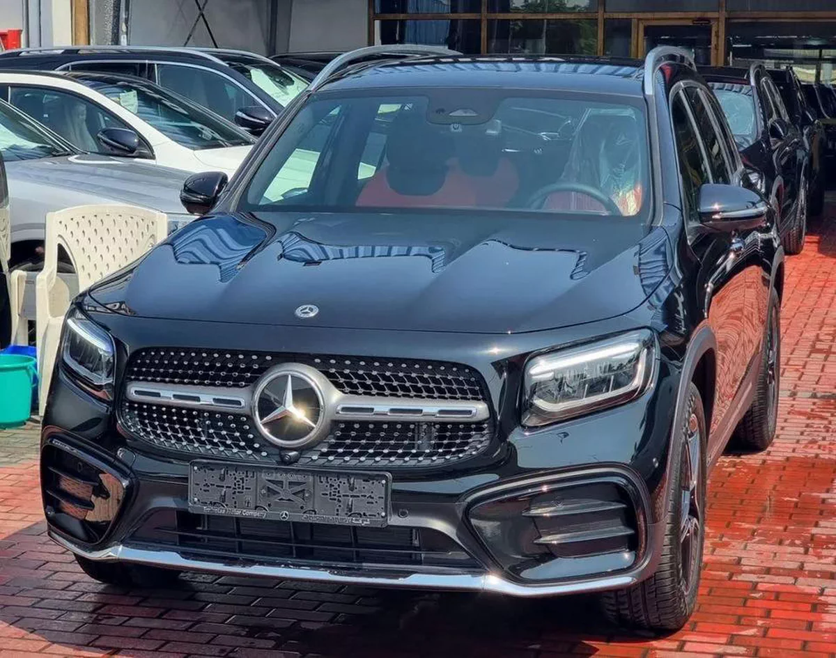 Mercedes Benz GLB200 STD SUV 7 Seater Under Warranty 2025 GCC