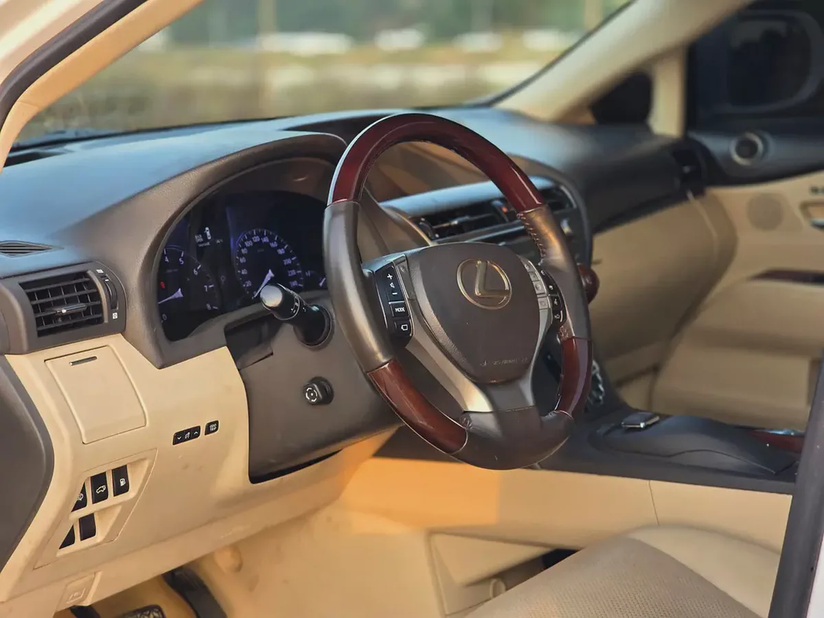 2015 Lexus RX-Series RX 350h Premier GCC Specs-11-11