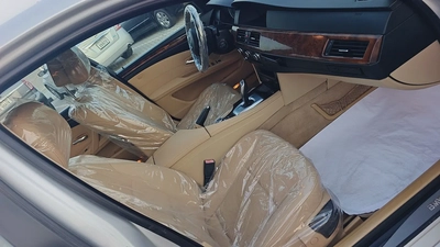 BMW 523i GCC – Luxury Sedan | Well Maintained Model: 2009 Mileage: 247,819 KM GCC Specifications Wel-12