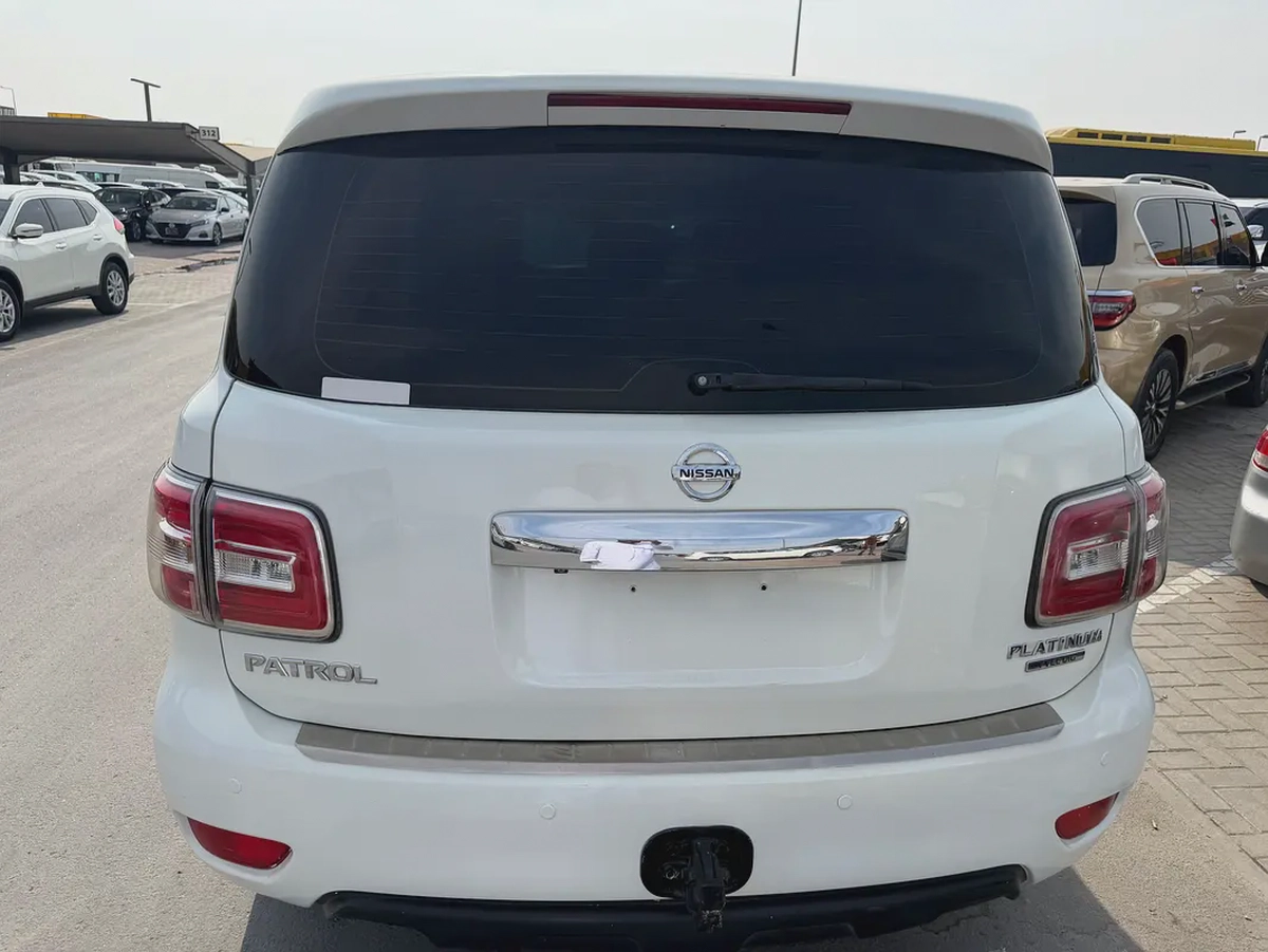 Nissan patrol 2013 fullopshin white cooor GCC calen car-7-7