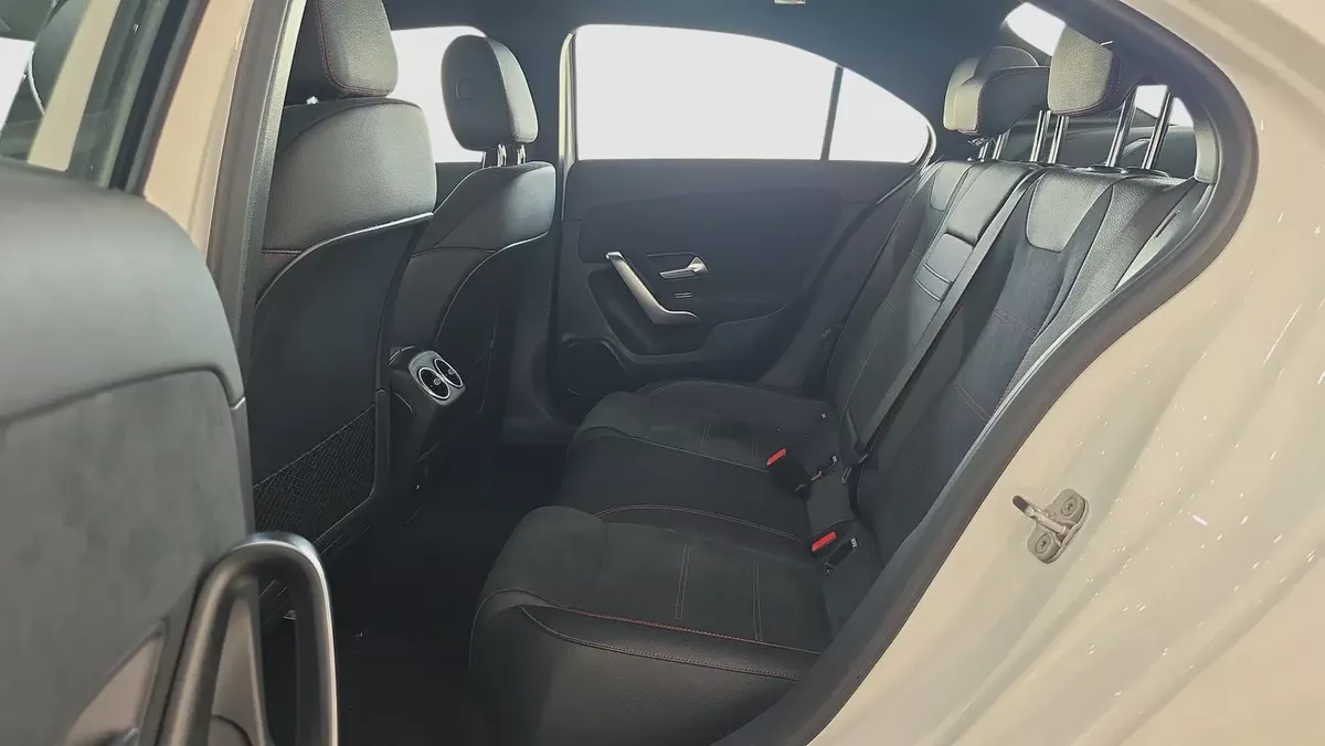 Mercedes-Benz A 200 | With Gargash Warranty & service Contract | VSB 36578-11-11