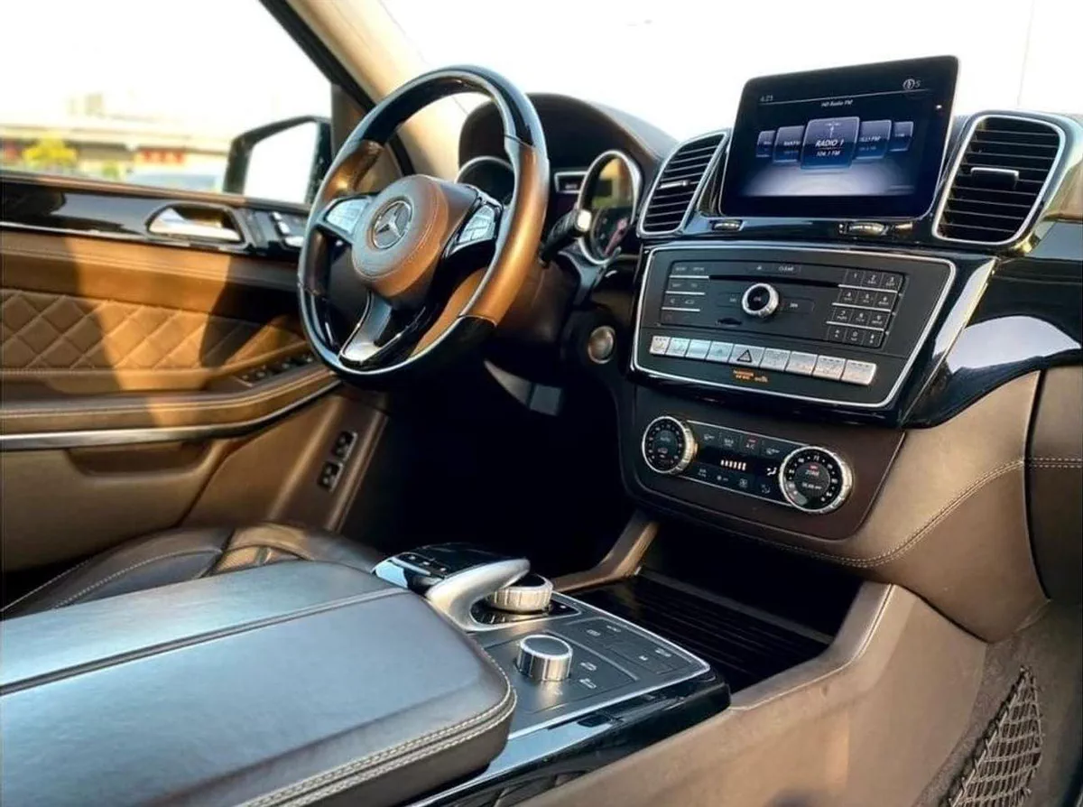 Mercedes Benz GLS 550 Std-8-0