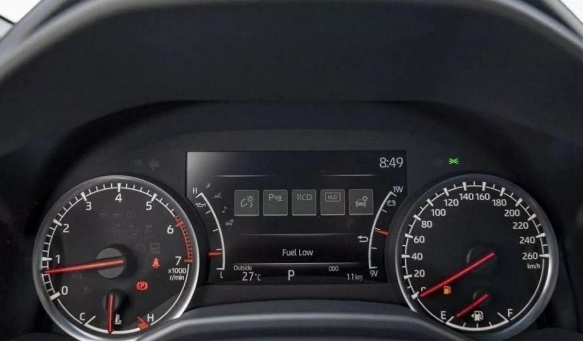 Toyota Land Cruiser VXR TOYOTA LAND CRUISER VXR 3.5L PETROL-9-0