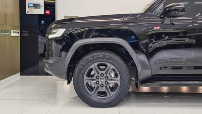 TOYOTA - LAND CRUISER - GR SPORT - 2023 - GCC SPECS - 130,000KM - FULL SERVICE HISTORY FROM AGENCY-17