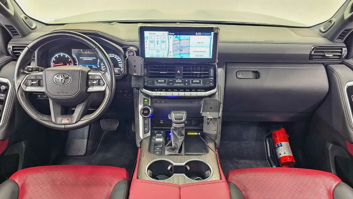TOYOTA - LAND CRUISER - GR SPORT - 2023 - GCC SPECS - 130,000KM - FULL SERVICE HISTORY FROM AGENCY-1-1