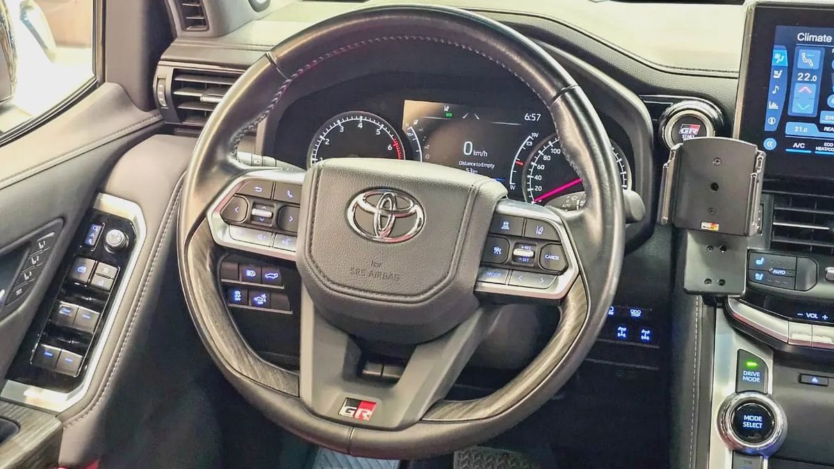 TOYOTA - LAND CRUISER - GR SPORT - 2023 - GCC SPECS - 130,000KM - FULL SERVICE HISTORY FROM AGENCY-2-2