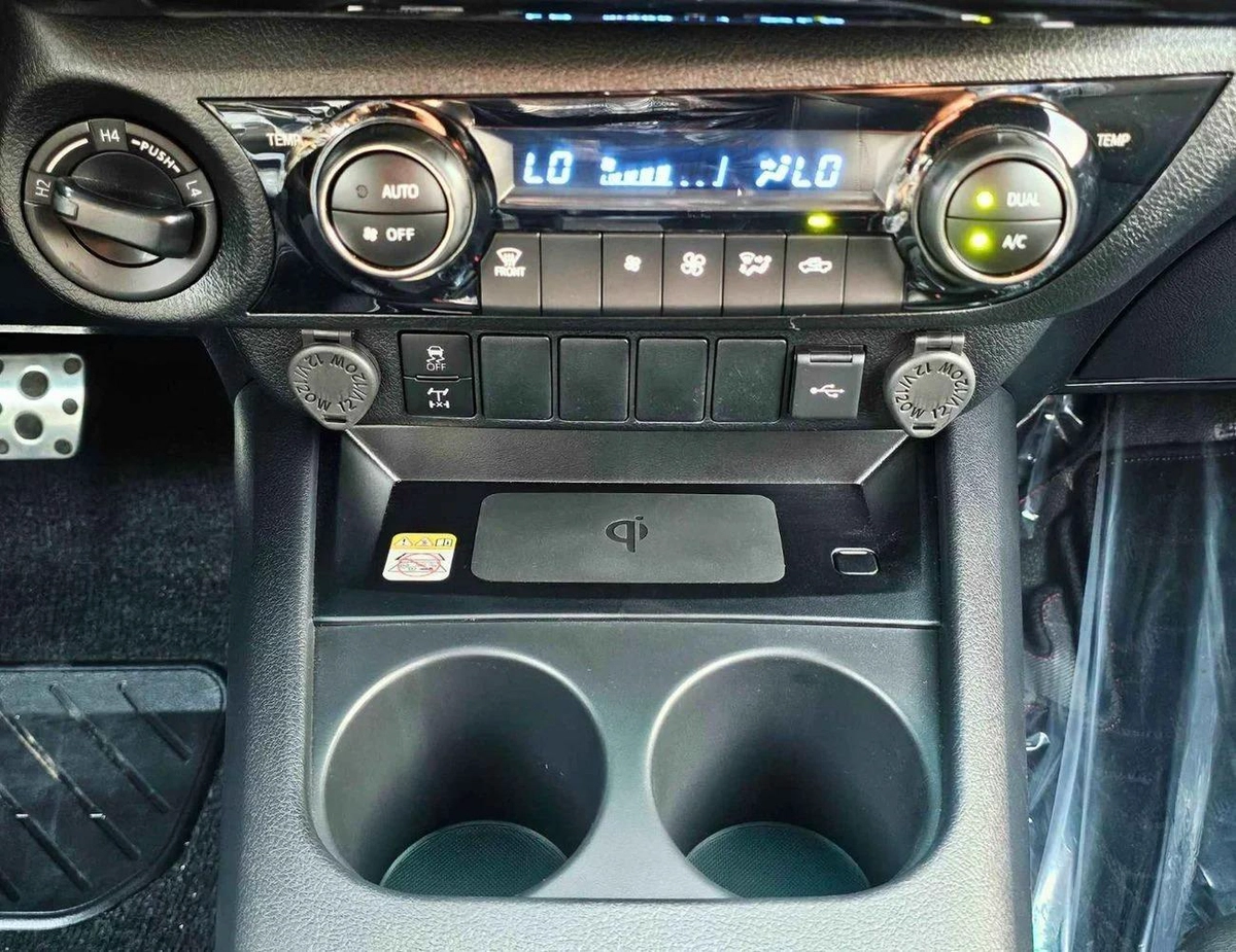 Toyota Hilux GR SPORT | BLIND SPOT | OVER FNDER+WIDE BODY | 360 САМ | DIFF LOCK | CODE # H4GRY-8-8