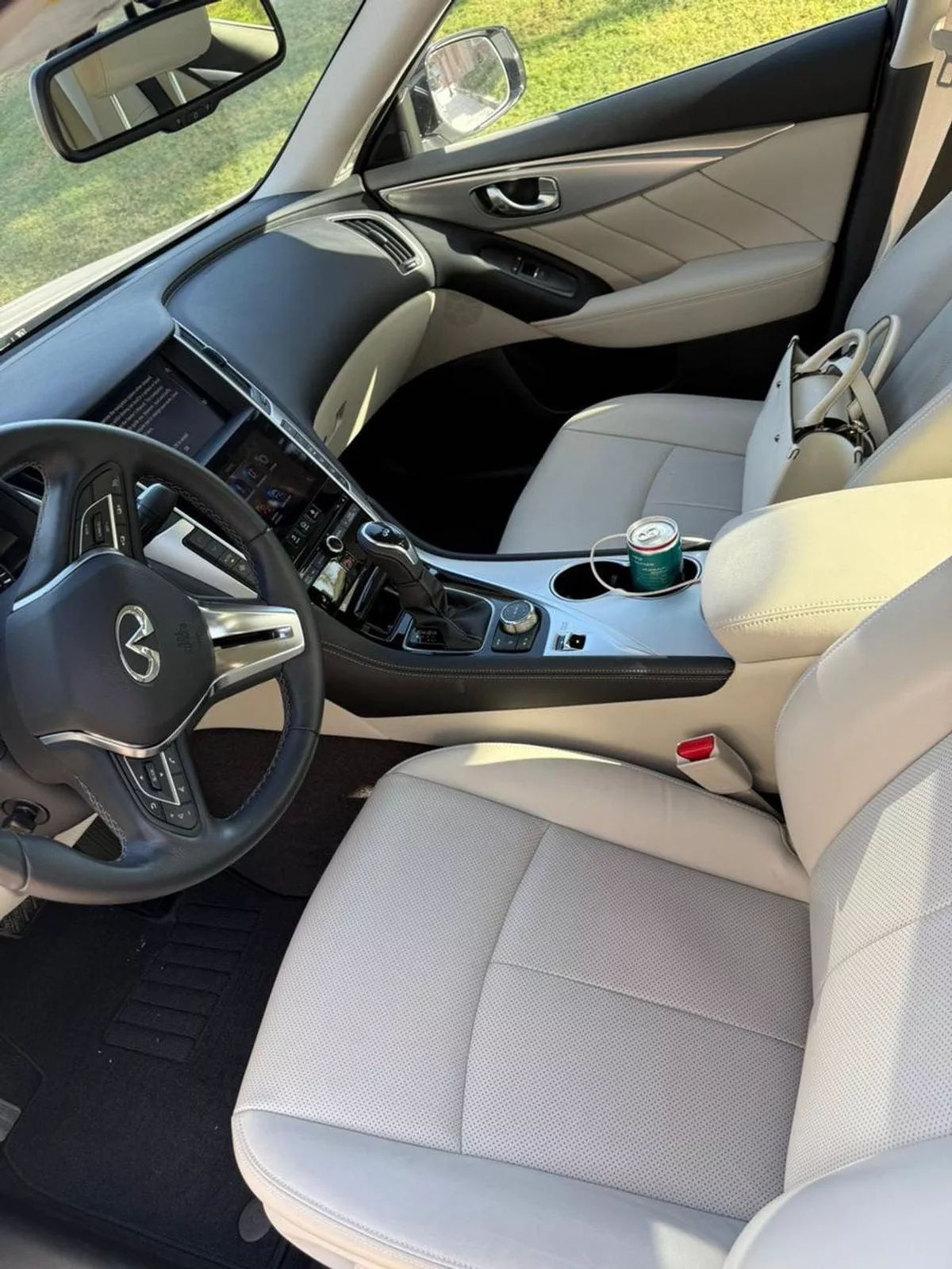 Infiniti Q50 LUXE-8-0