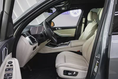 2025 - BMW X5 M60i - V8 for 377,000.00 AED-10