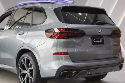 2025 - BMW X5 M60i - V8 for 377,000.00 AED-7