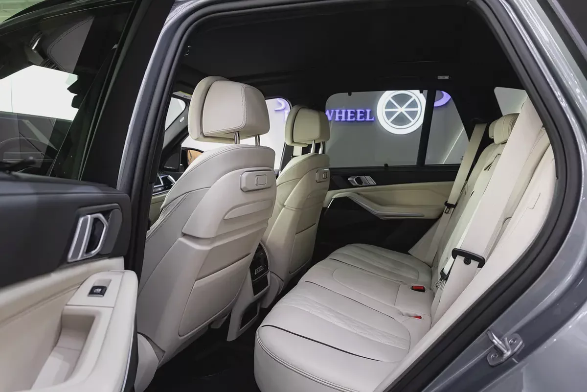 2025 - BMW X5 M60i - V8 for 377,000.00 AED-13-13