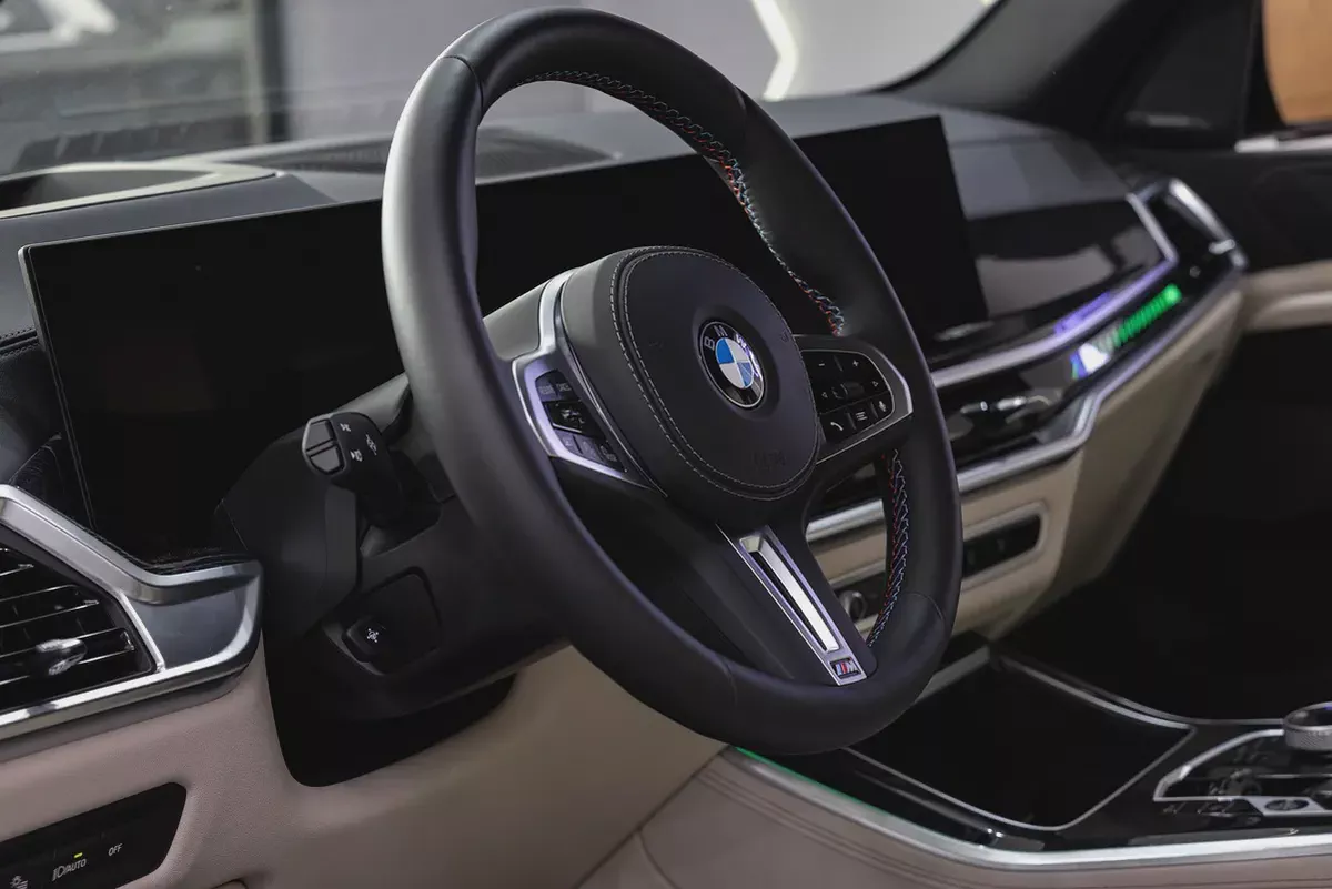 2025 - BMW X5 M60i - V8 for 377,000.00 AED-14-14