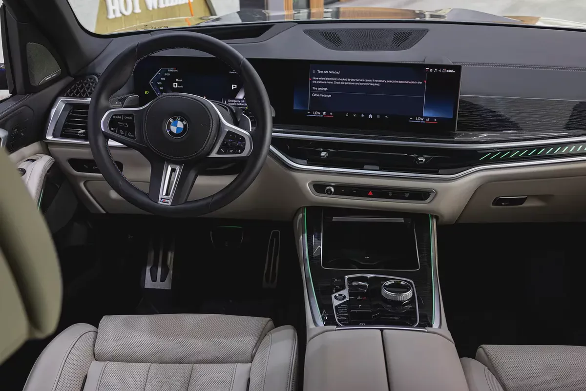 2025 - BMW X5 M60i - V8 for 377,000.00 AED-19-19