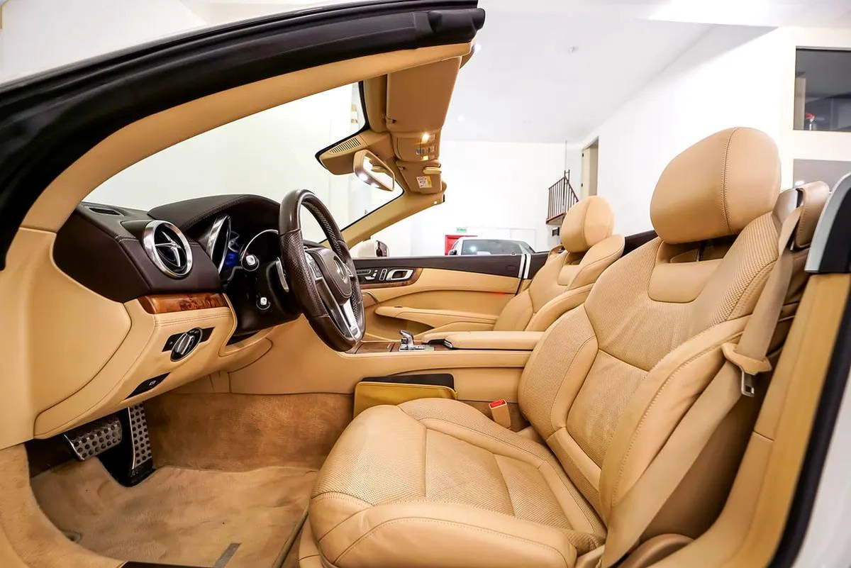 AED 3069 PM | MERCEDES BENZ SL400 AMG 2016 | PRISTINE CONDITION | 1 YEAR WARRANTY | GCC-5-5