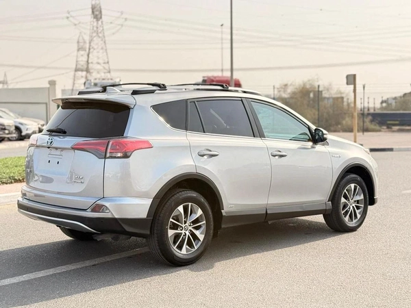 Toyota RAV4 VXR Hybrid XLE 2.5L