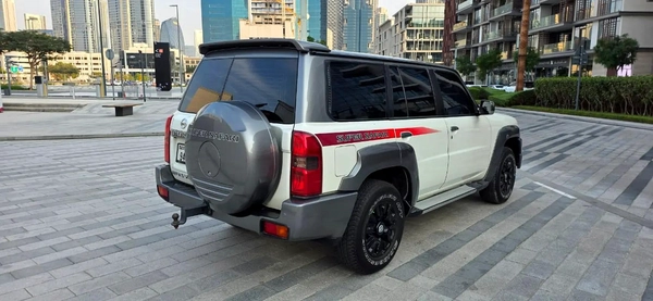 2019 Nissan patrol super safari ( manual Transmission)