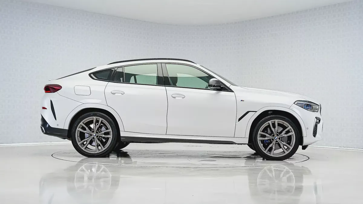 UAEs Very Best Example | AED 2,915 Per Month | Low KM X6 M50i-2-2