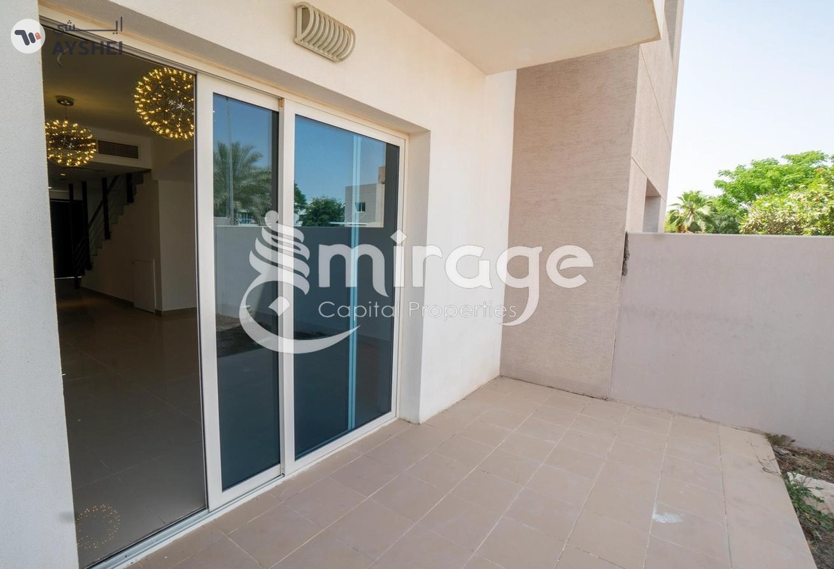 TOWNHOUSE FOR SALE IN CONTEMPORARY STYLE, AL REEF VILLAS