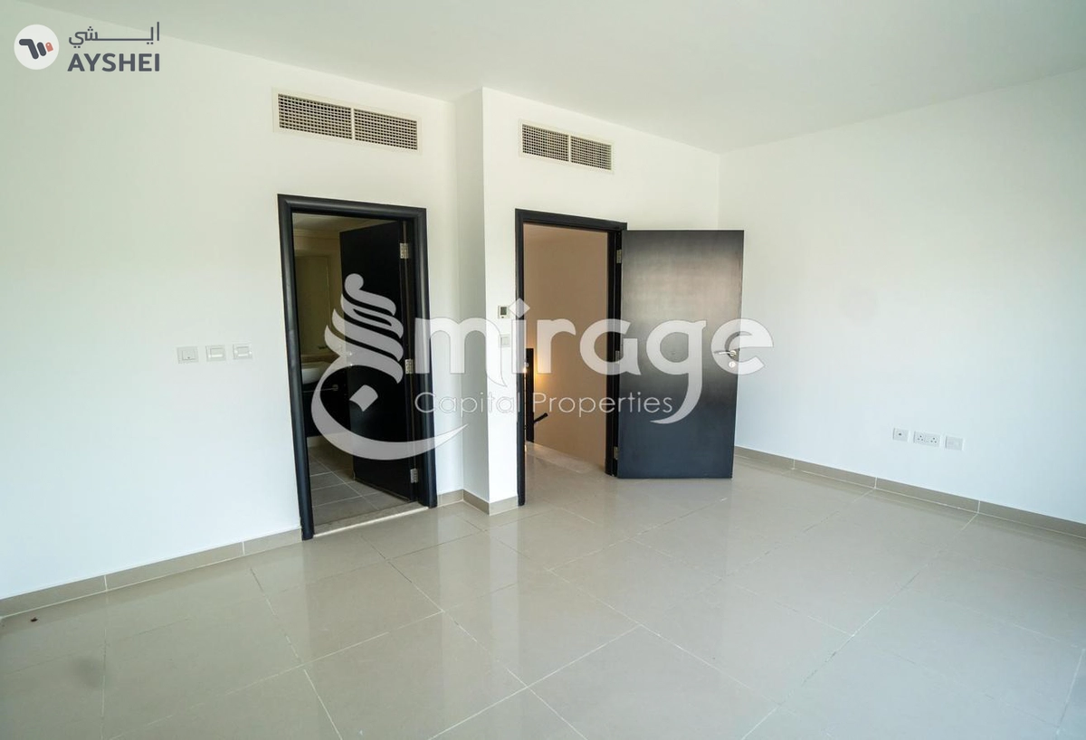 TOWNHOUSE FOR SALE IN CONTEMPORARY STYLE, AL REEF VILLAS