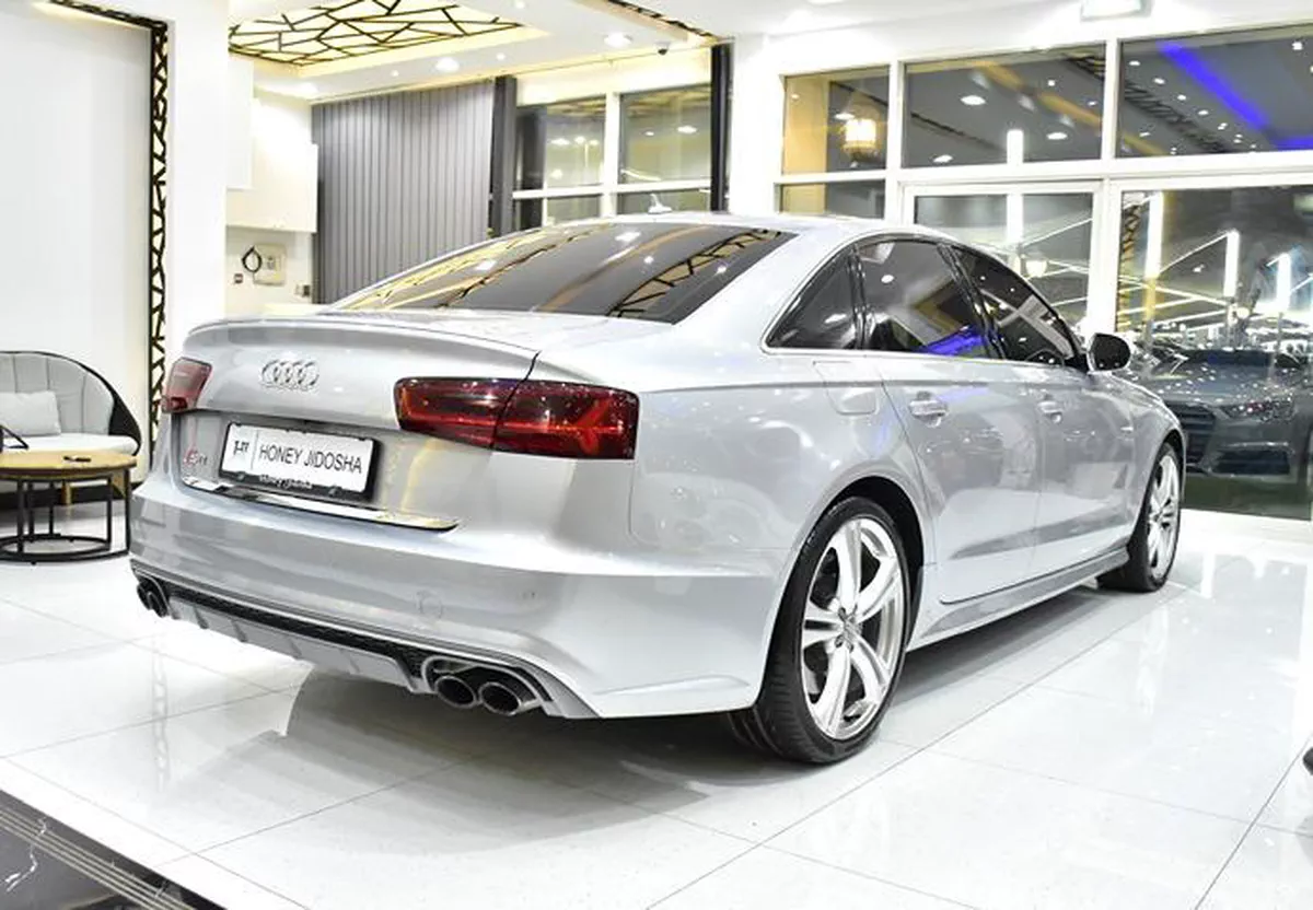 Audi S6 V8T ( 2016 Model ) in Silver Color GCC Specs-1-1