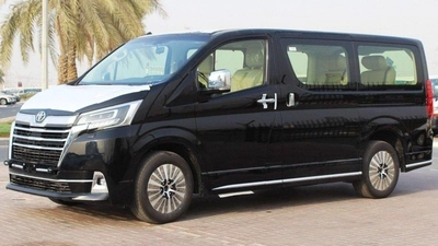 Toyota Granvia-0